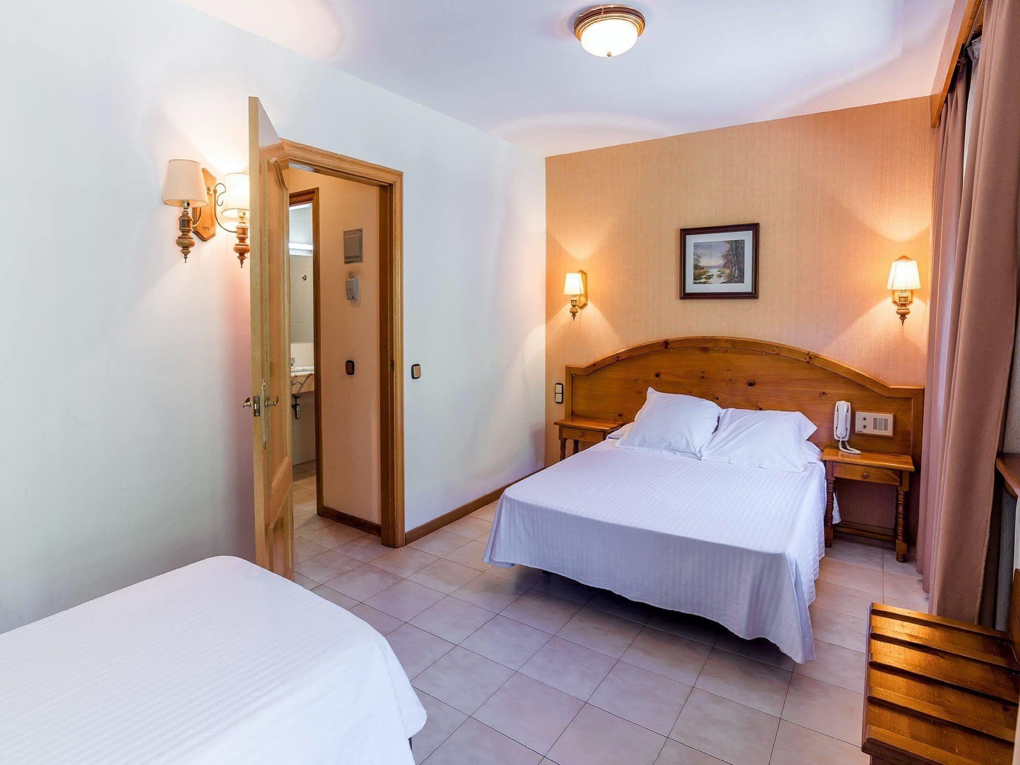 Hotel Sant Miquel Andorre-la-Vieille Extérieur photo